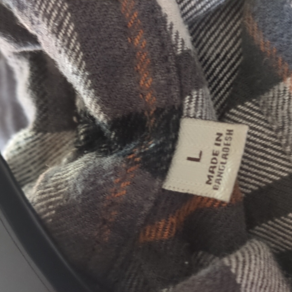 Flannel - Picture 7 of 7